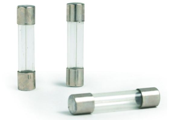6.35x30mm schneller Schlag-schnelle verantwortliche Auto-Glasrohr-Sicherung 6.3Amp 250VAC 125VAC für Inline-PWB-Berg-Sicherungs-Halter-Klipp