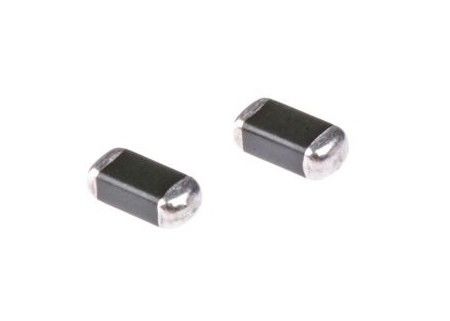 Vorübergehende Unterdrücker SMTs brechen den Metalloxid-Varistor MVR3220-471G 35pF 450A Kasten des Varistor-festklemmend 775V 470V 3220 (8552M) ab