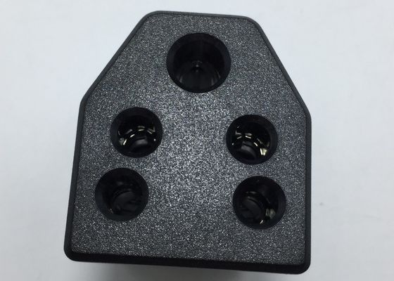 Universalität geerdete Indien-Art d-Reise-Netzstecker-Adapter-elektrische Sockel 6A 240V Wechselstrom 3 dreieckiger Ausgang Pin 50 Hz