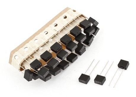 Roter Phosphor freier quadratischer langsamer Schlag Pastic Mikrosicherung 100mA-6.3A 8.4x7.2x4.0mm mit Nennspannung 125V 250V 300V 350V