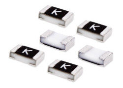 1.6x0.8x0.8mm CQ06LF Art keramische Patronen-Chip-Sicherung 0603 3 Ampere 32Vdc fasten verantwortliche Oberflächenberg-Sicherung