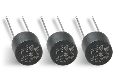 Vde schnelle verantwortliche zylinderförmige Plastikkappen-Subminiature Sicherung MEF-001 F1A 250V 8.35x7.7mm mit Band-Massen-Paket