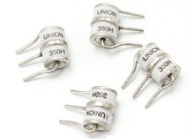 Niedriger Gasentladungslampe GDT 75-600V 20% 10KA der Kapazitanz-SE8 der Reihen-3 keramischer der Elektroden-8x10mm für Stromversorgung